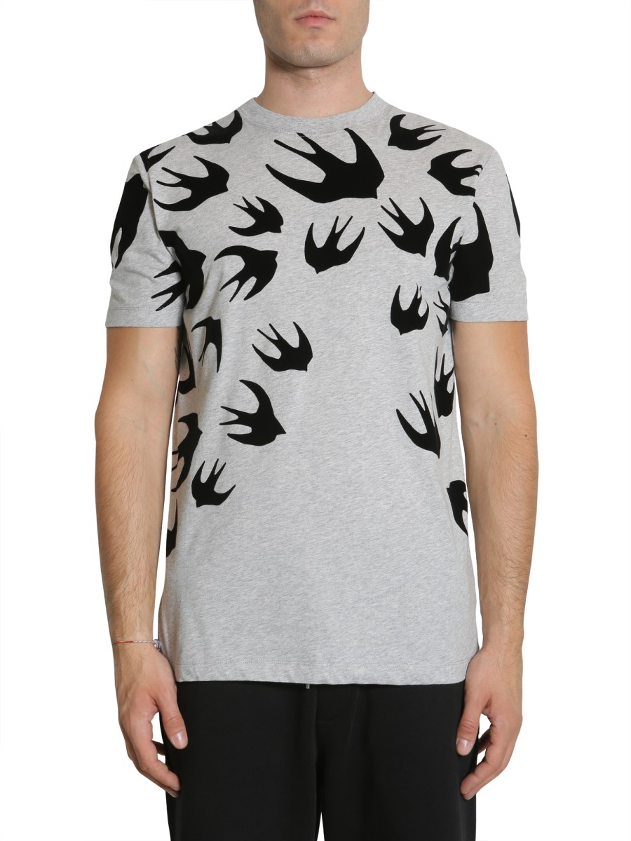 MCQ ALEXANDER MCQUEEN SWALLOW SWARM ROUND COLLAR T SHIRT Eleonora Bonucci