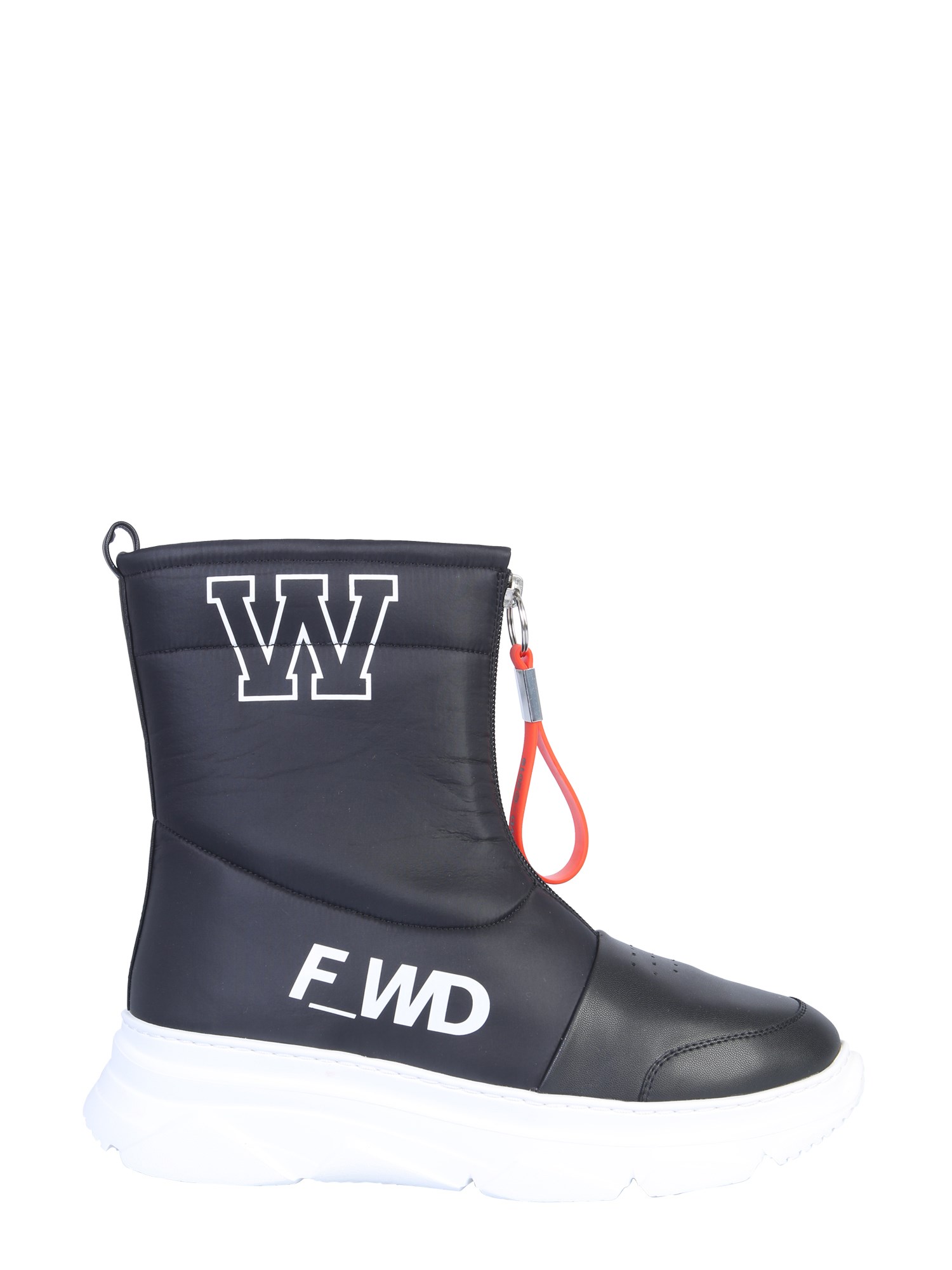 forward leather boot
