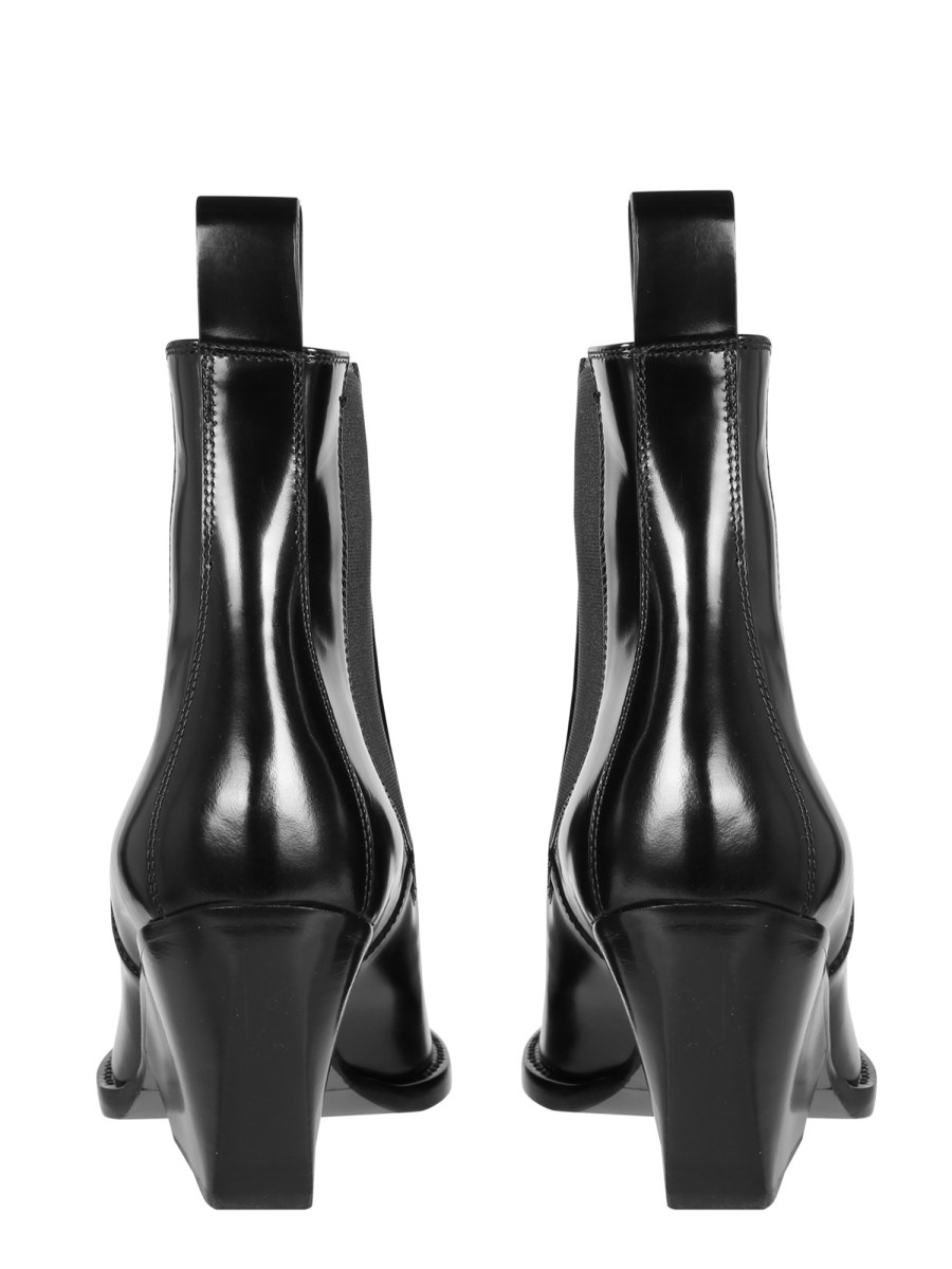 BOTTEGA VENETA - LEAN BRUSHED LEATHER BOOTS - Eleonora Bonucci BOTTEGA VENETA - LEAN BRUSHED LEATHER BOOTS - Eleonora Bonucci