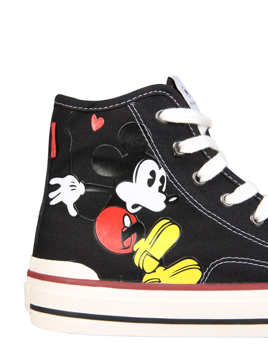 Mickey mouse on sale high top converse