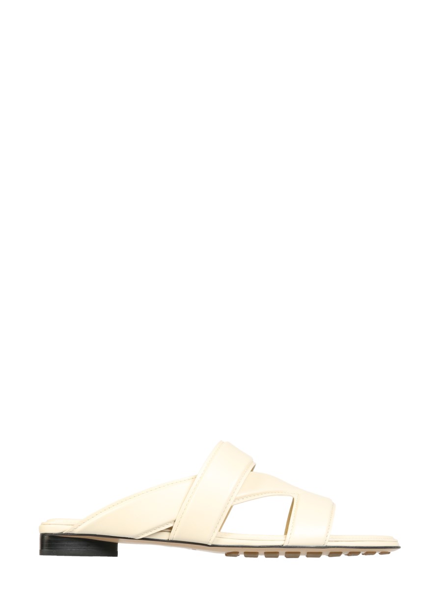 BOTTEGA VENETA - THE BAND FLAT SANDALS - Eleonora Bonucci