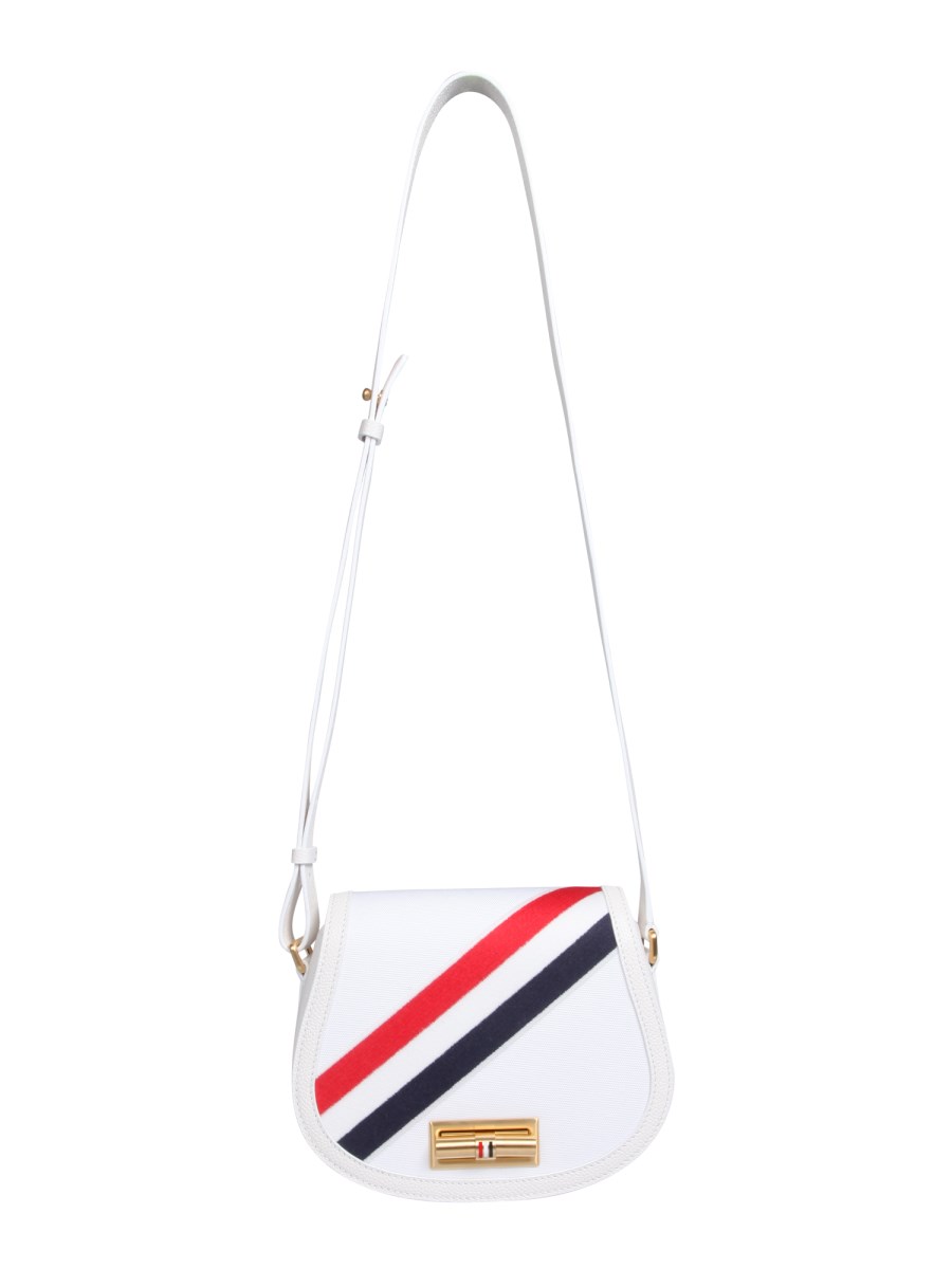 THOM BROWNE BORSA SADDLE A SPALLA IN CANVAS CON BANDA DIAGONALE TRICOLORE