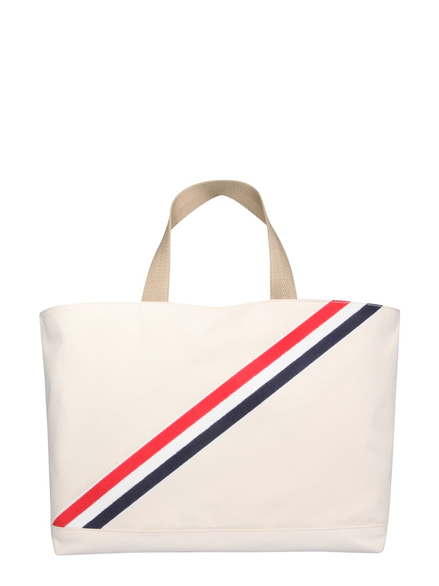 ショルダーバッグ・ポシェット THOM BROWNE CANVAS SHOULDER BAG WITH TRICOLOUR DIAGONAL BAND Thom Browne Mrs. Thom Triangle Shoulder Bag | Red | FARFETCH
