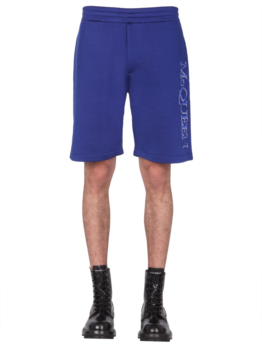 ALEXANDER McQUEEN SHORT IN ACETATO CON LOGO RICAMATO