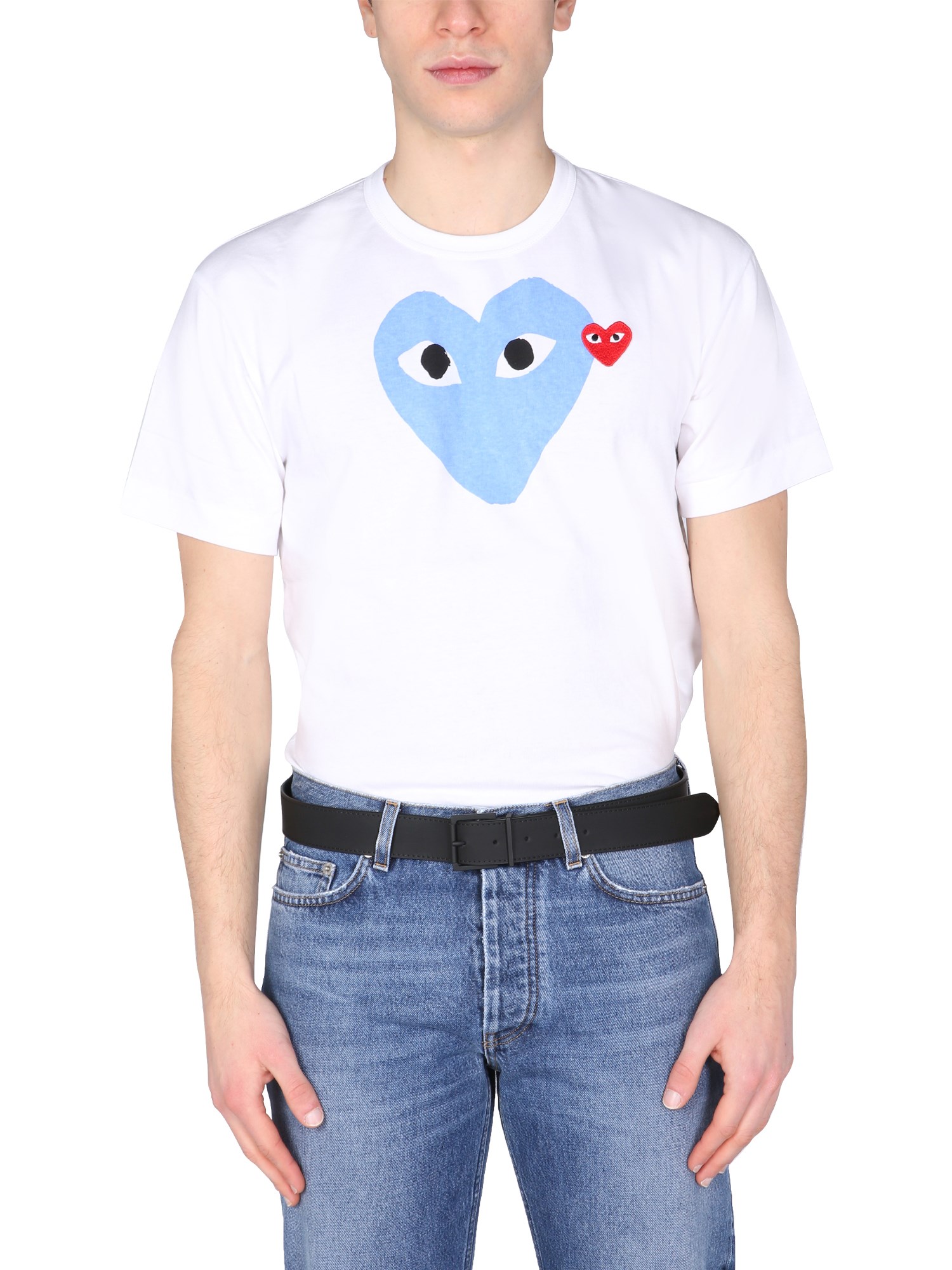 comme des garcons play t-shirt con patch logo