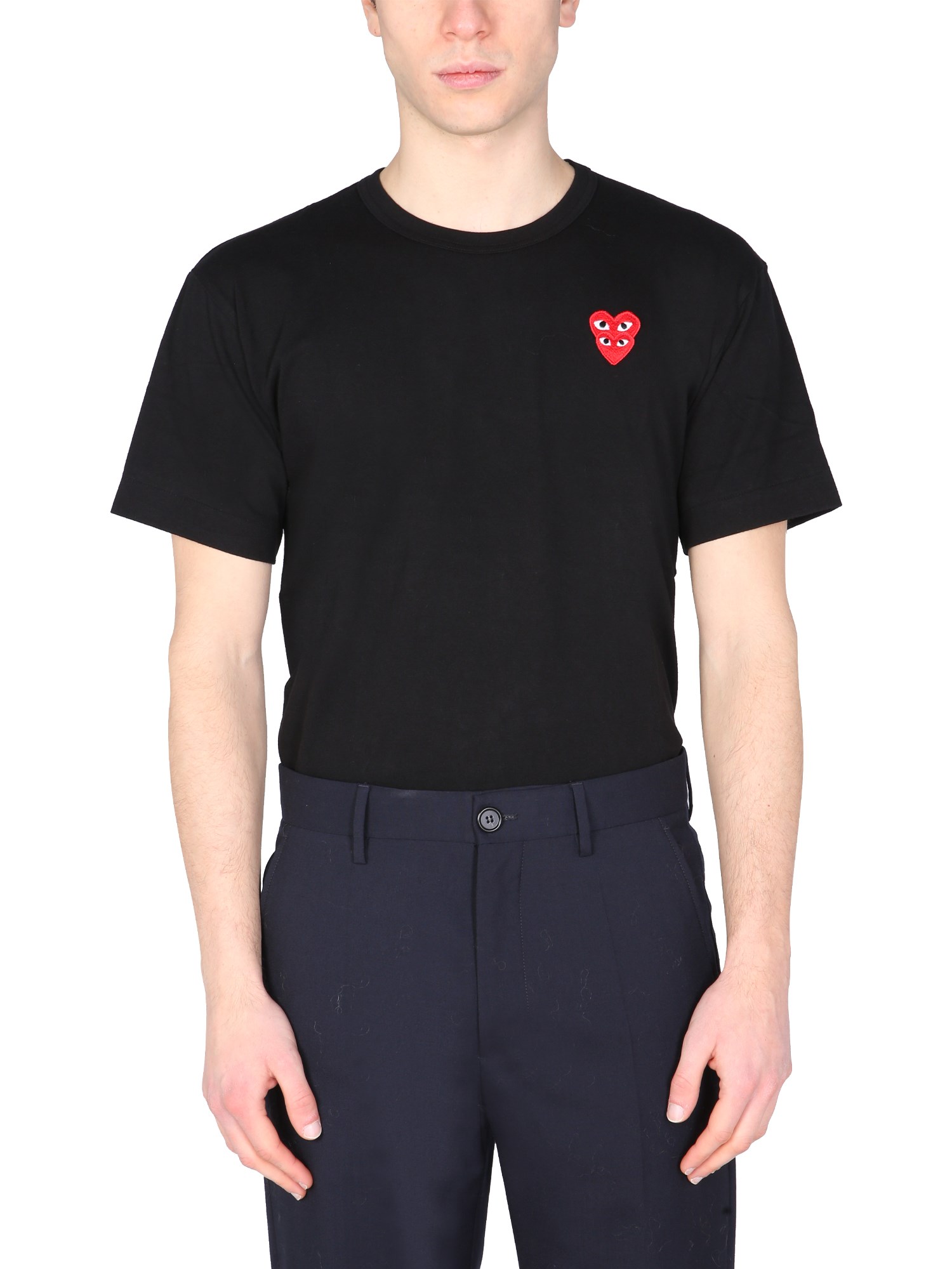 comme des garcons play t-shirt con patch logo