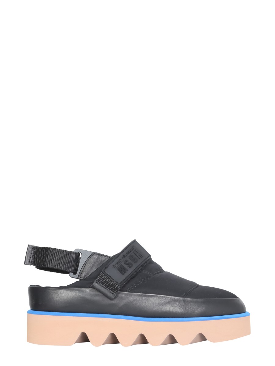 MSGM SANDALO PUFFED IN NYLON CON STRAP IN VELCRO E PATCH LOGO