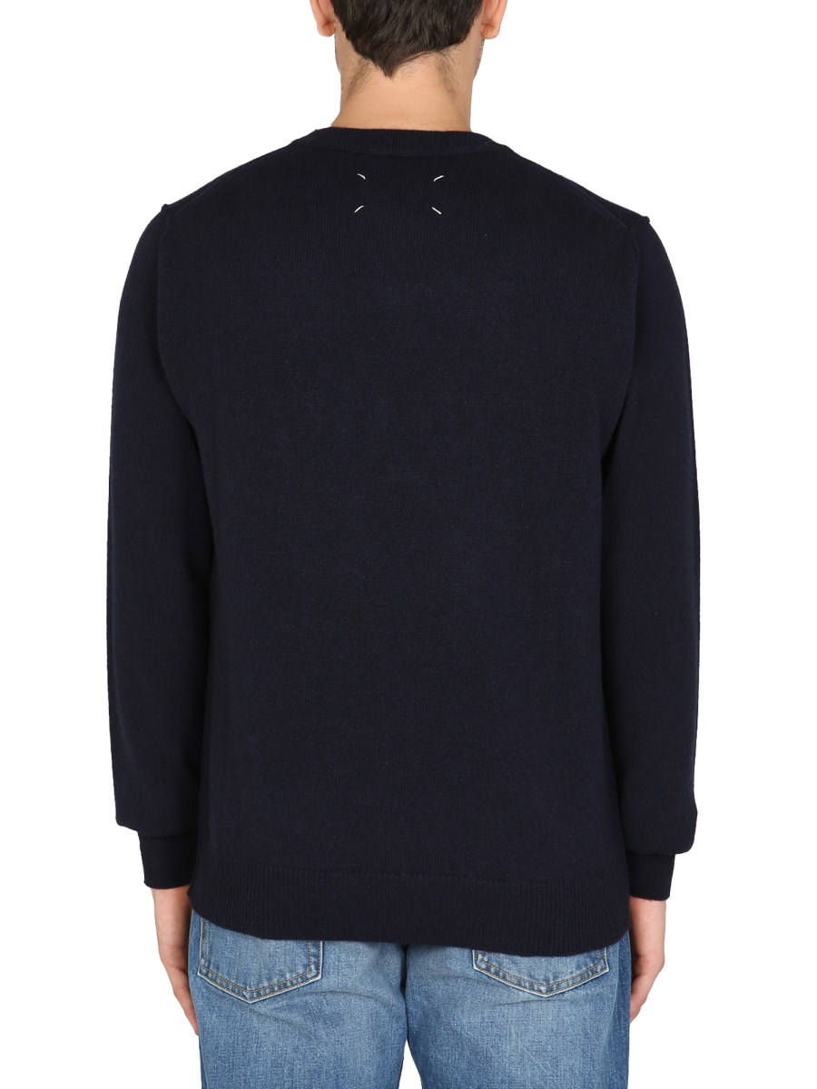 MAISON MARGIELA - CREW NECK ECO-CASHMERE SWEATER WITH ICONIC