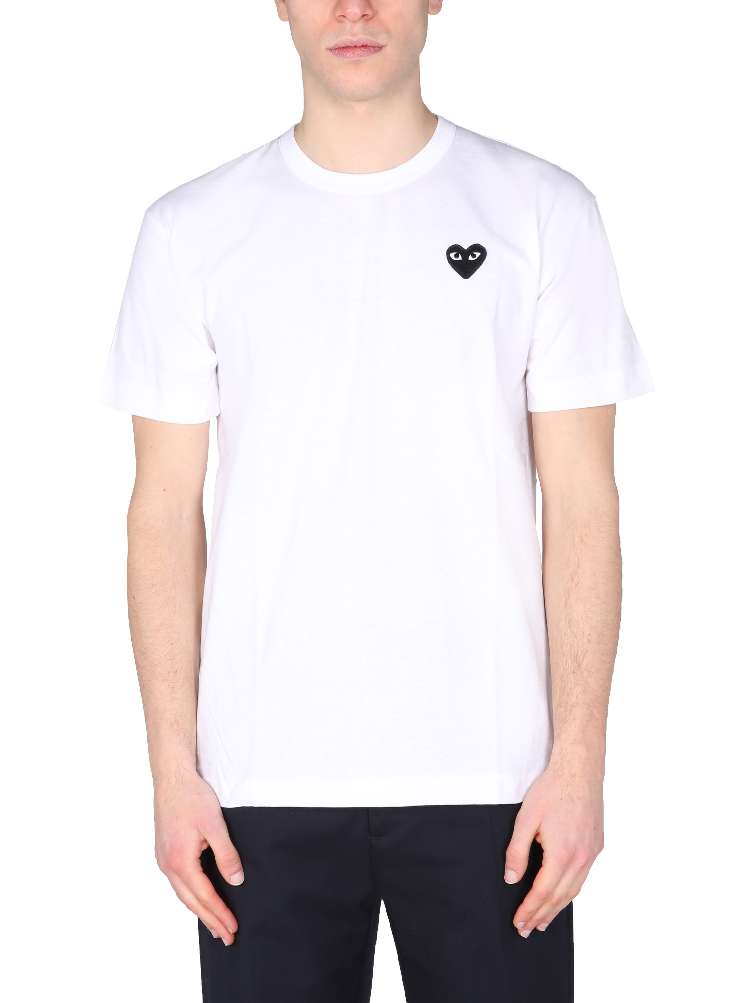 comme des garcons play t-shirt con patch logo