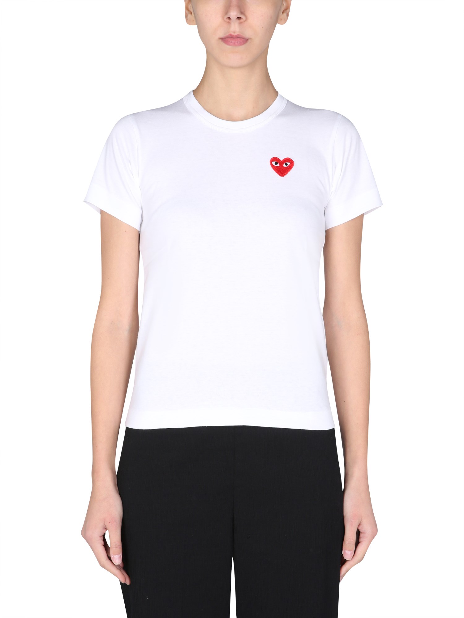 comme des garcons play t-shirt con patch logo