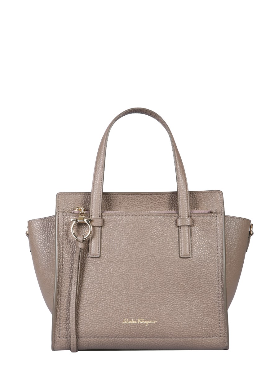 Ferragamo amy medium clearance tote