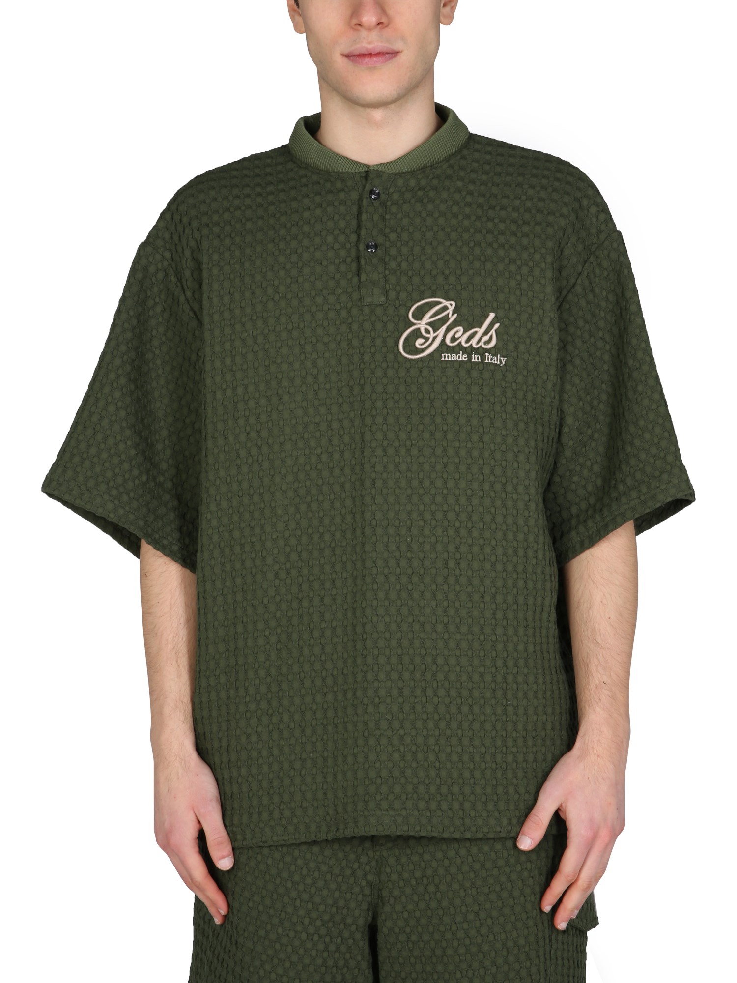 gcds t-shirt with embroidered logo