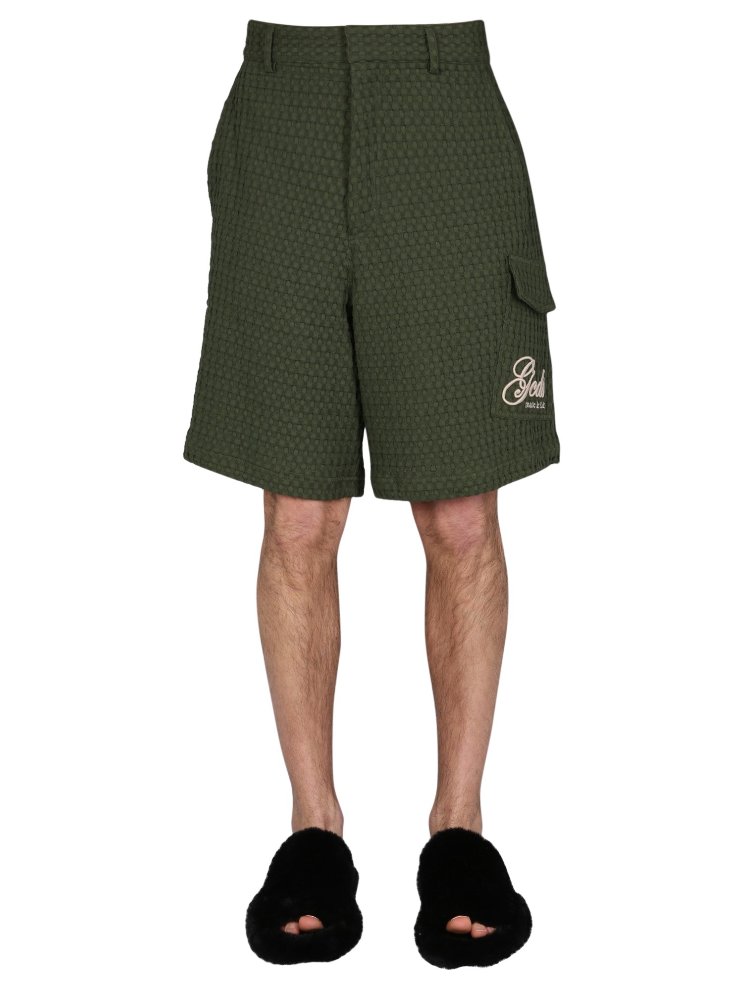 gcds bermuda with embroidered logo