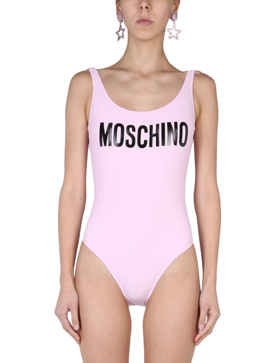 MOSCHINO COSTUME INTERO IN NYLON CON LOGO Eleonora Bonucci