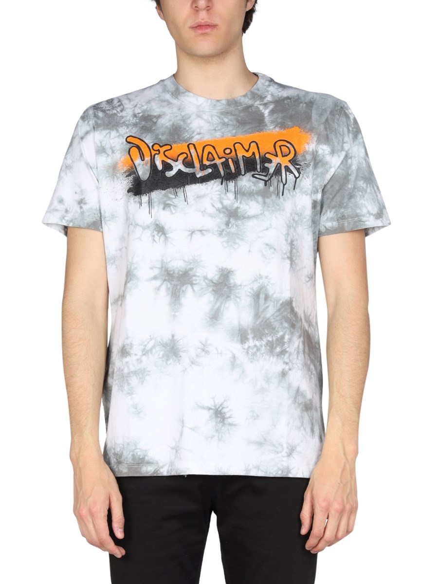 DISCLAIMER T-SHIRT CON STAMPA LOGO CON MOTIVO TIE DYE