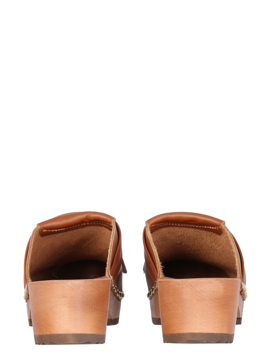 サンダル・ミュール Jejia Fringe-Detail Leather Clogs Jejia Fringe-Detail Leather Clogs Sandals | THE LIST