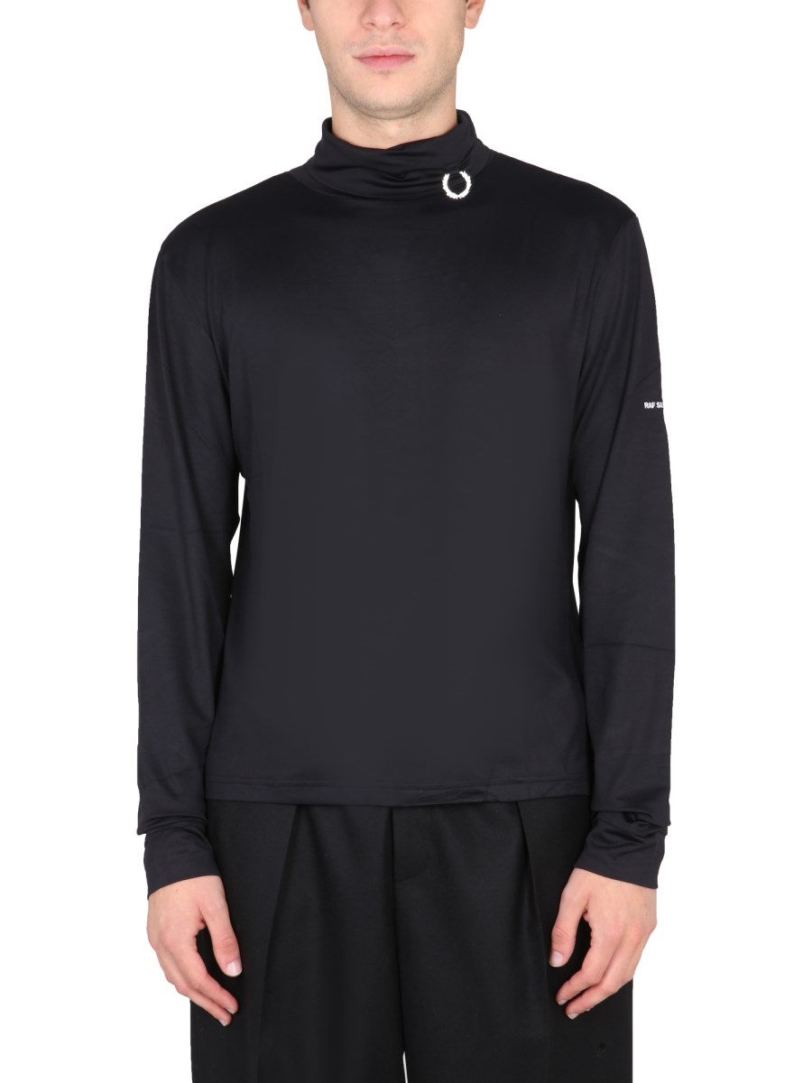 FRED PERRY X RAF SIMONS - LOGO TURTLENECK T-SHIRT - Eleonora Bonucci