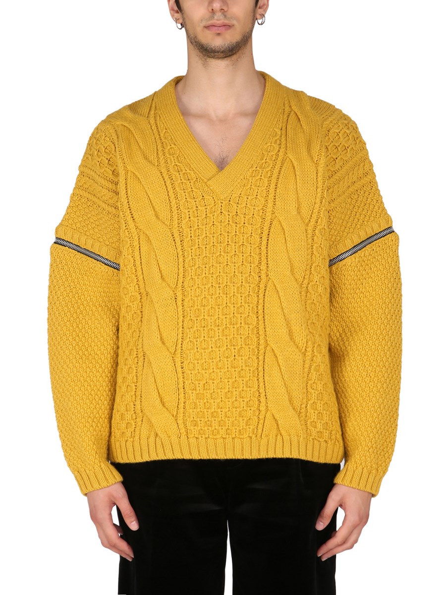 Gucci mustard outlet sweater