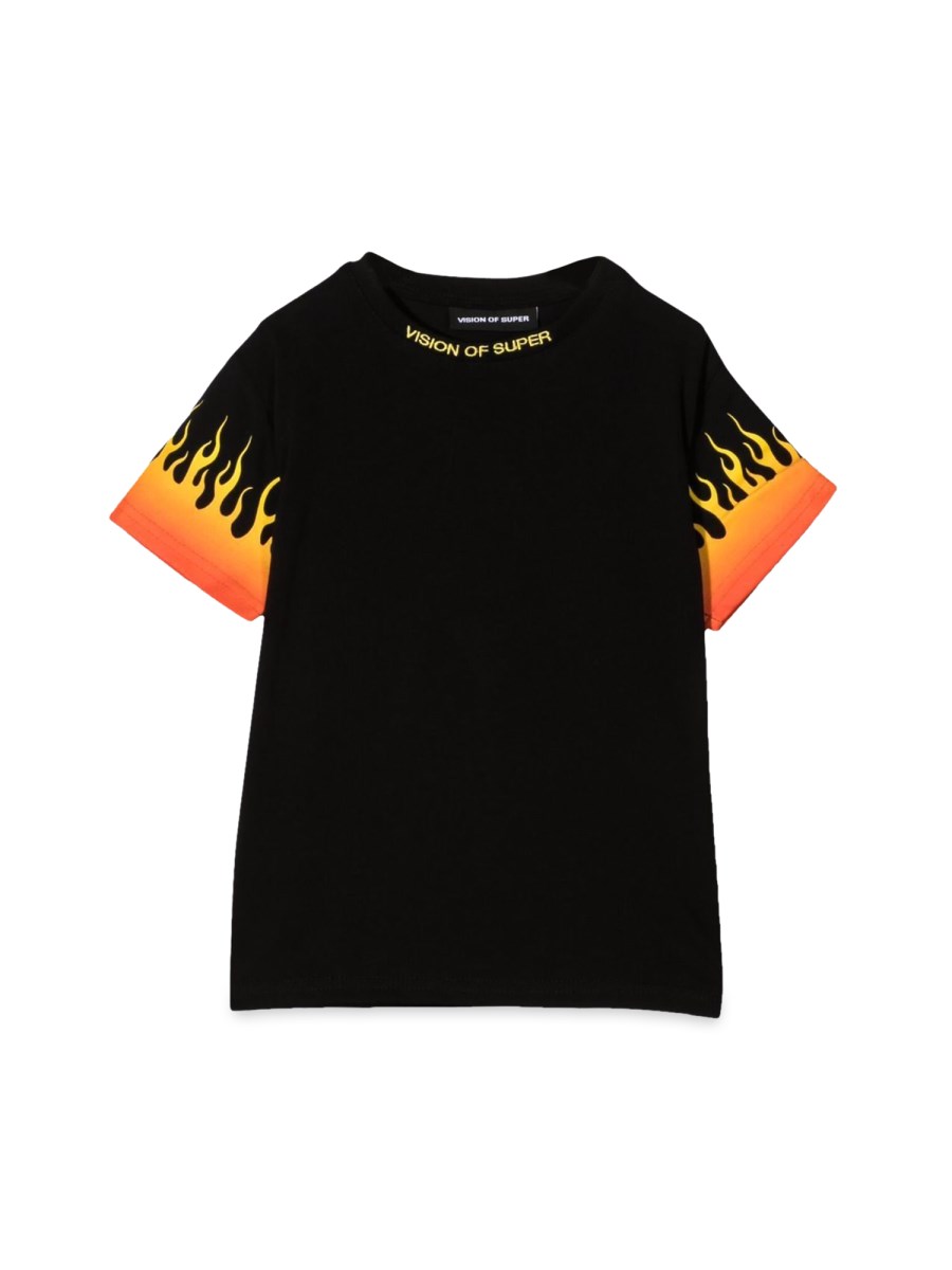 BLACK TSHIRT WITH SHADED RED FLAMES