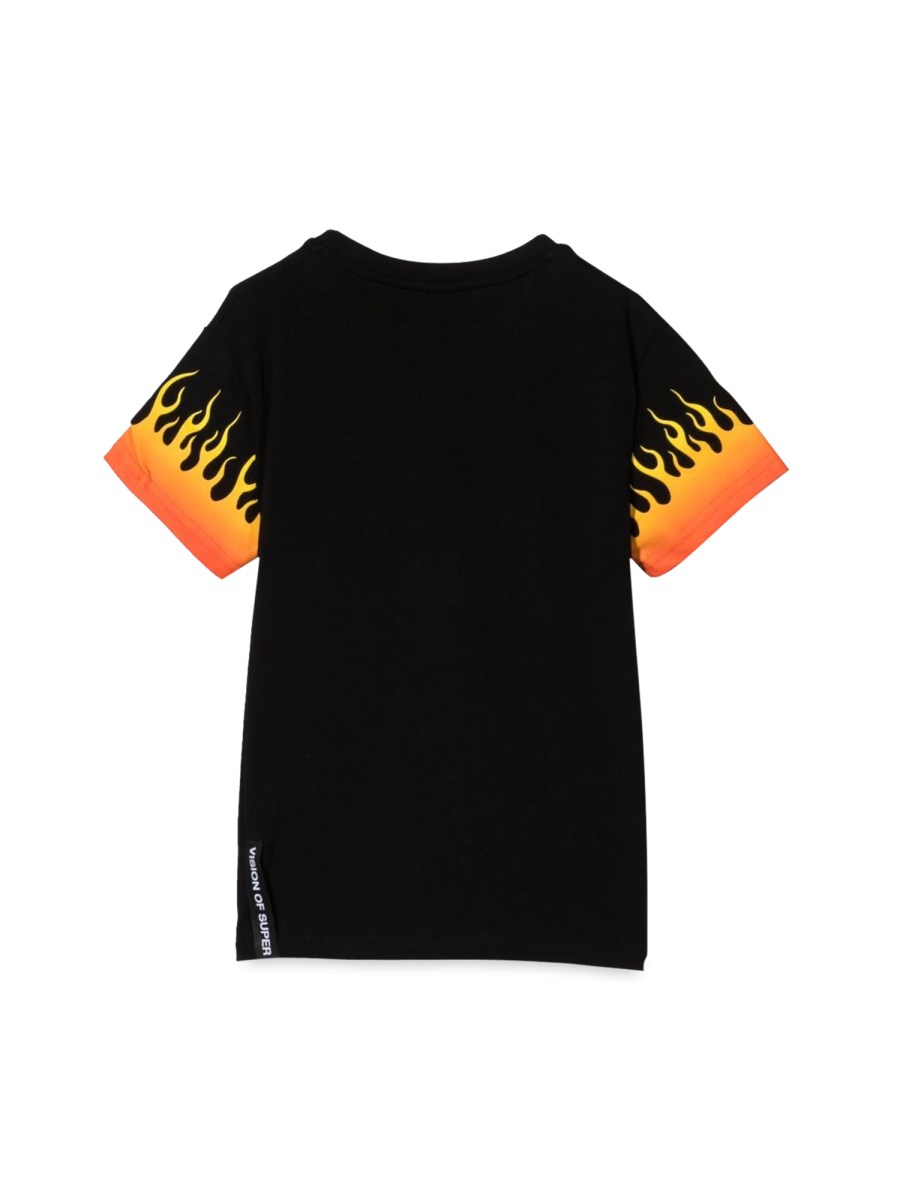 BLACK TSHIRT WITH SHADED RED FLAMES