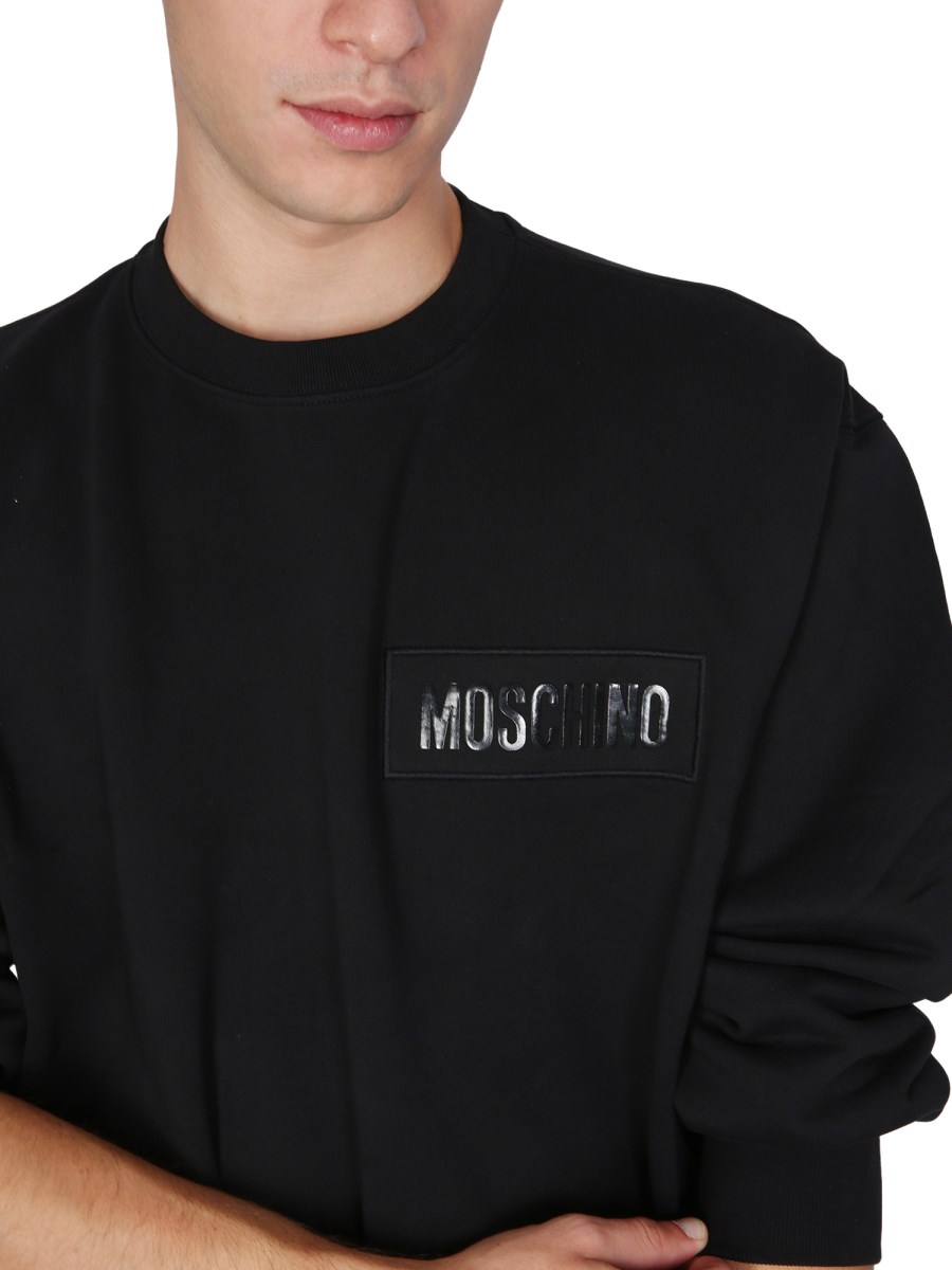 Black moschino clearance sweatshirt