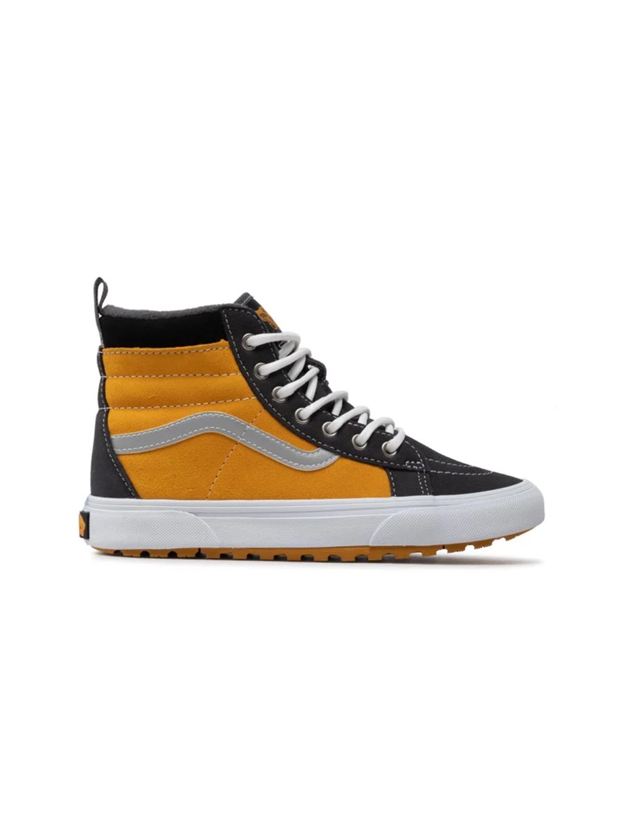 SNEAKER HIGH