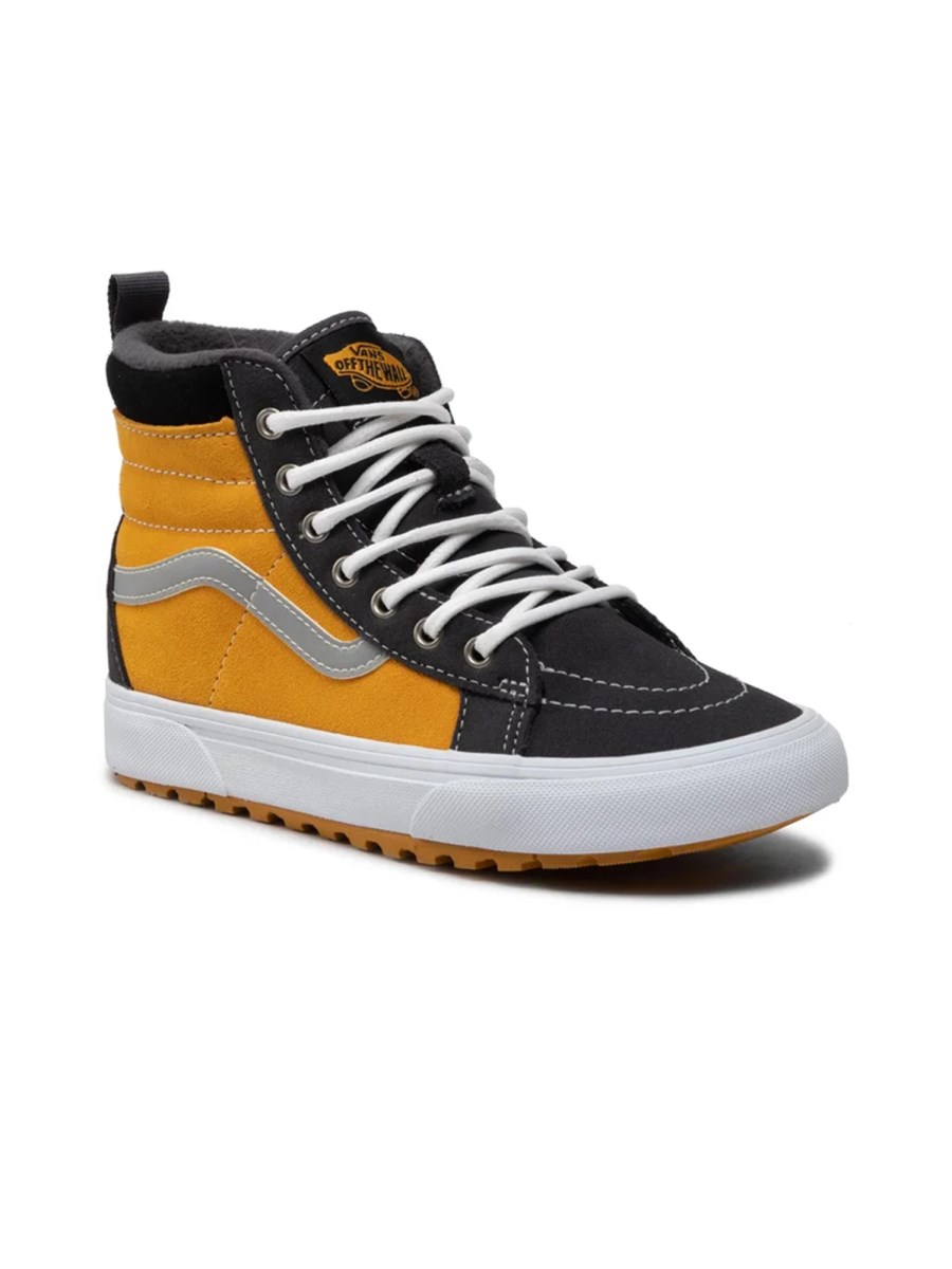 SNEAKER HIGH