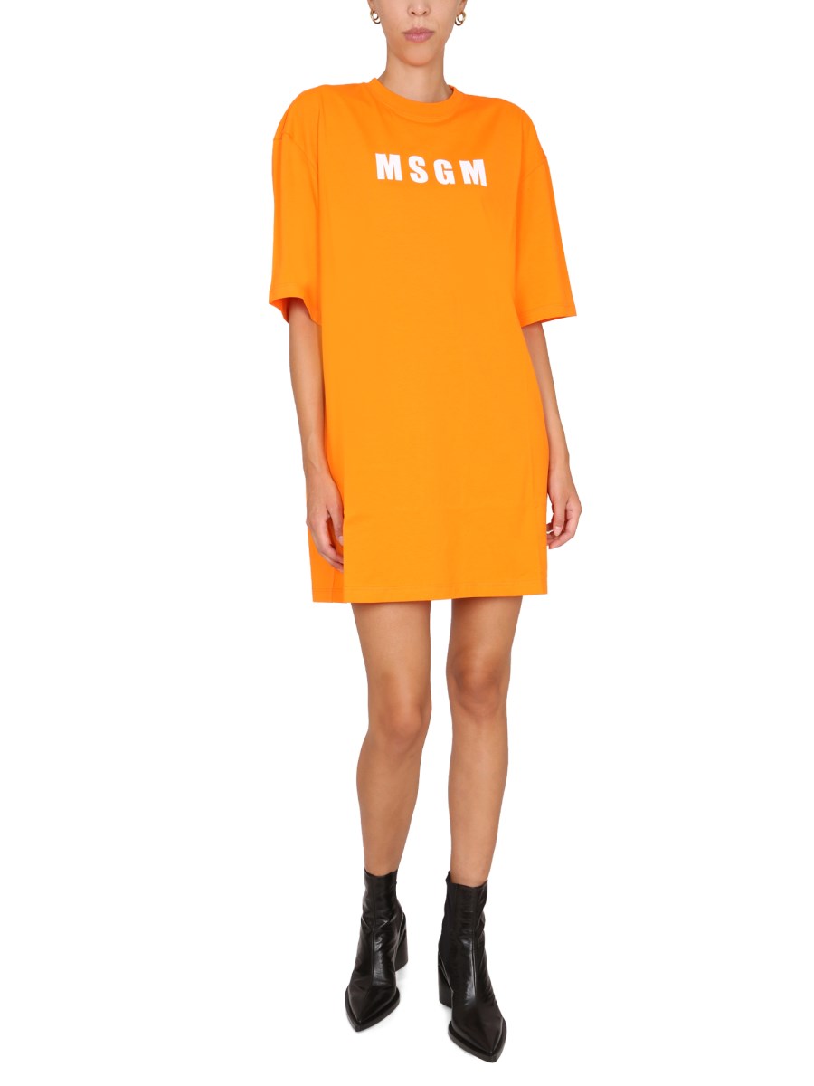 ABITO T-SHIRT