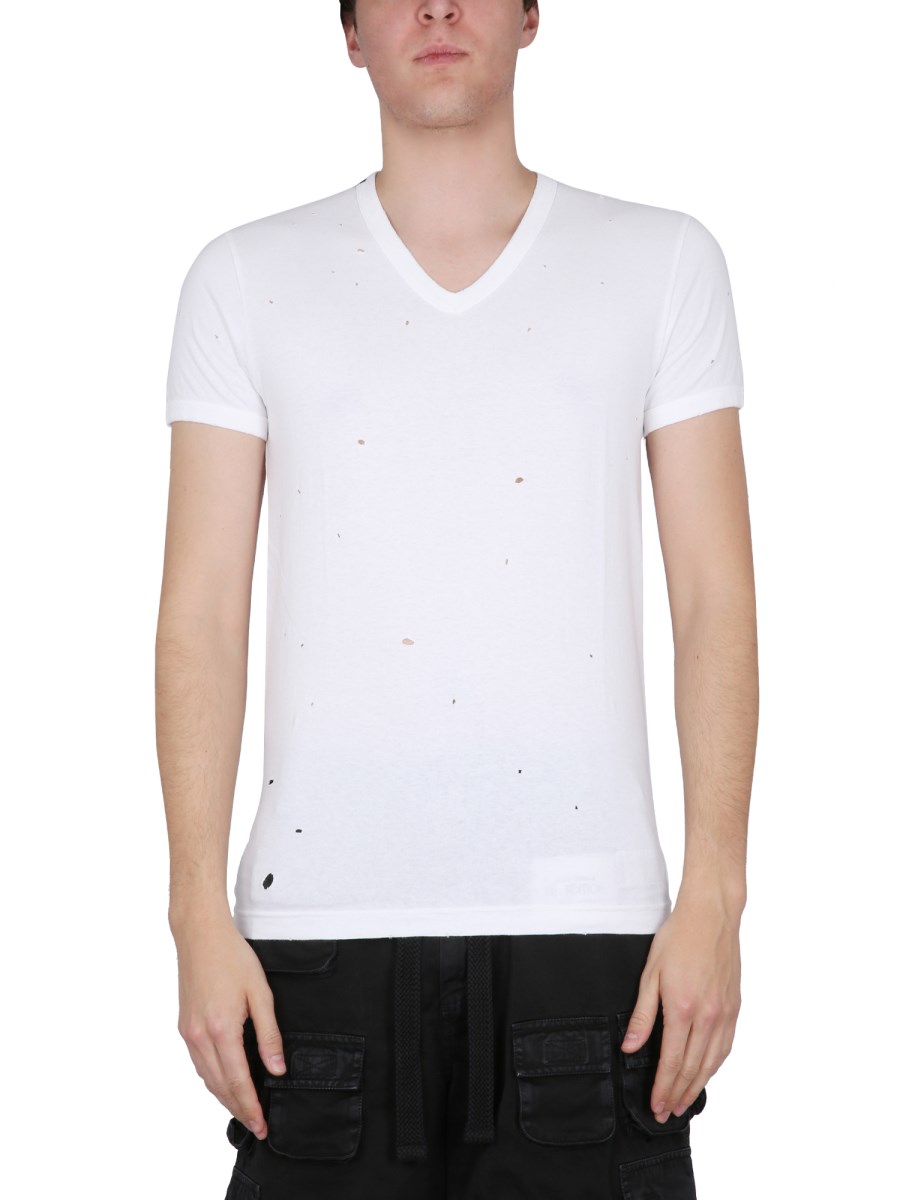 DOLCE & GABBANA T-SHIRT CON SCOLLO A V IN JERSEY DI COTONE LAVATO CON ROTTURE