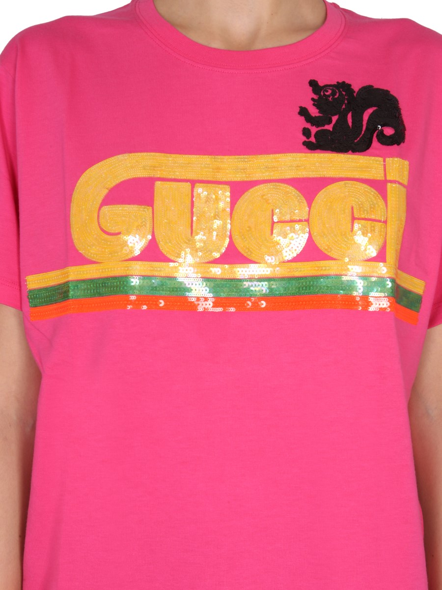 GUCCI COTTON JERSEY T SHIRT WITH GUCCI AND SKUNK EMBROIDERY