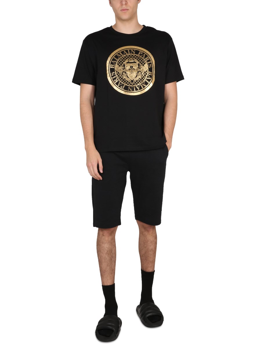 T-SHIRT CON LOGO
