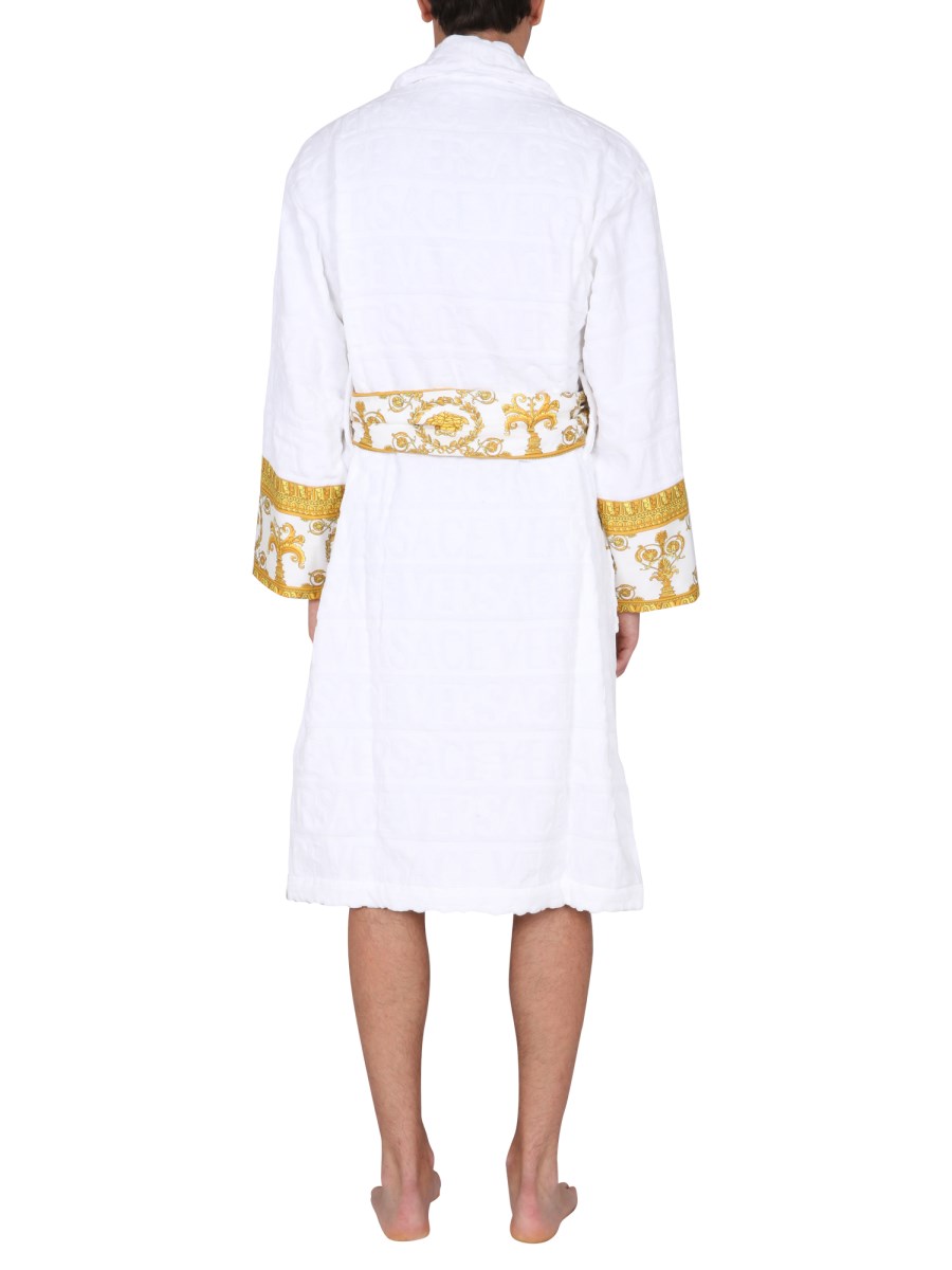 I ♡ Baroque Bathrobe