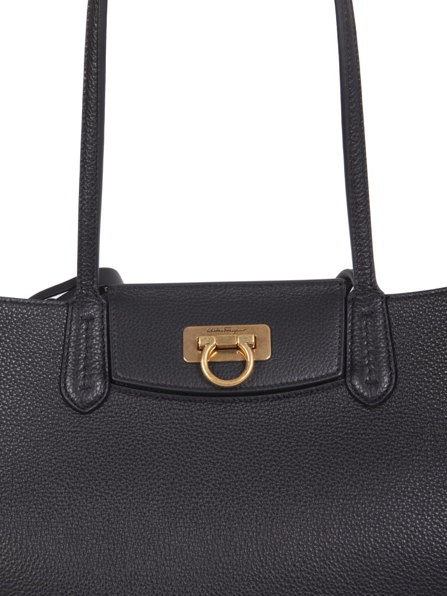 FERRAGAMO HAMMERED LEATHER GANCINI TOTE BAG Eleonora Bonucci