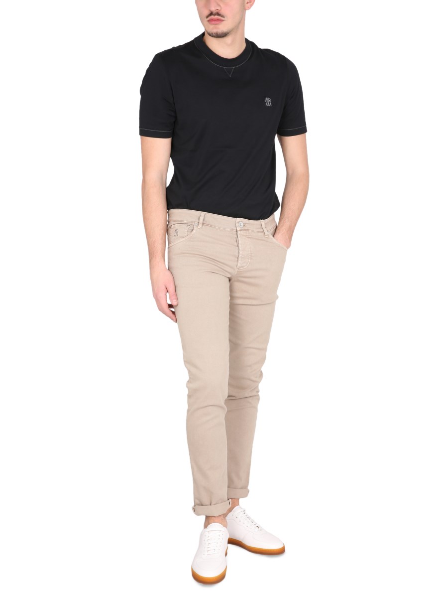 T-SHIRT CON LOGO