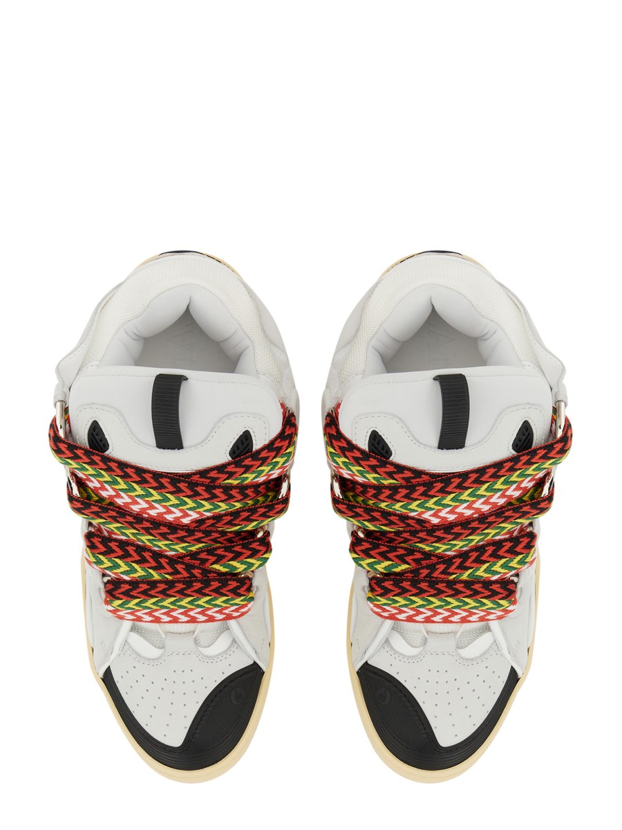 SNEAKER CURB