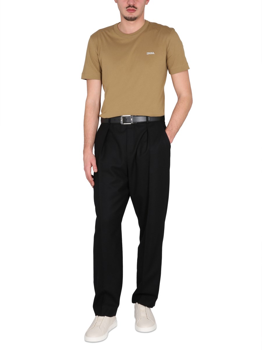 T-SHIRT CON LOGO