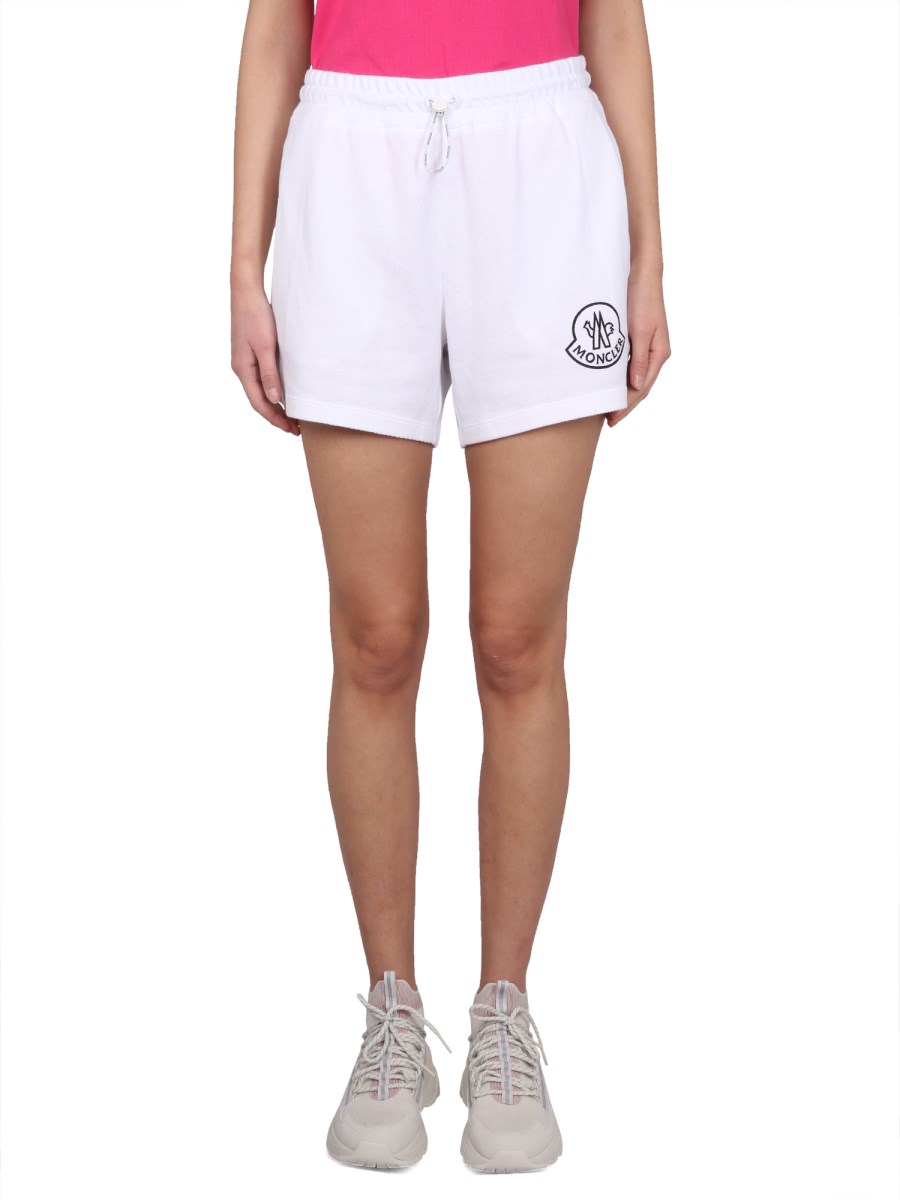 MONCLER SHORT IN COTONE CON PATCH LOGO