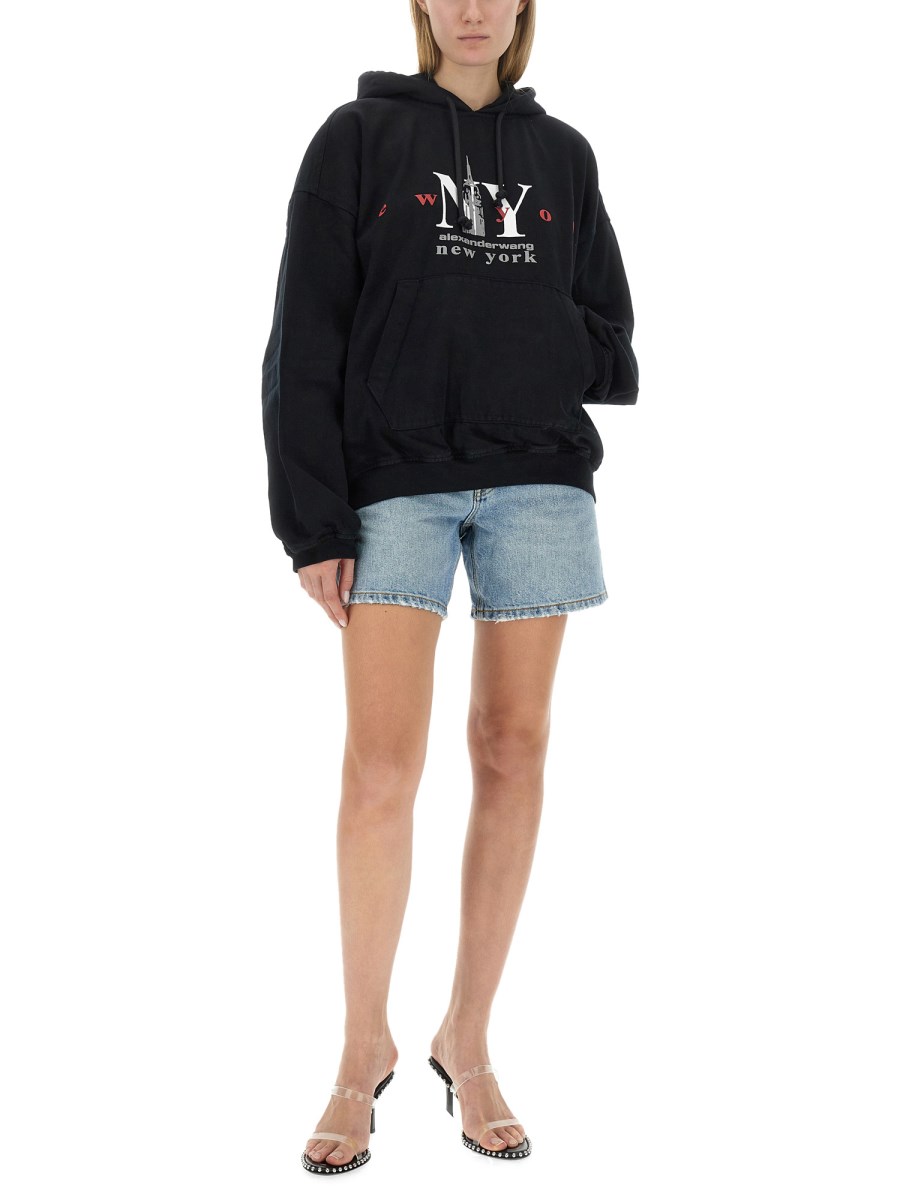 SHORT IN DENIM