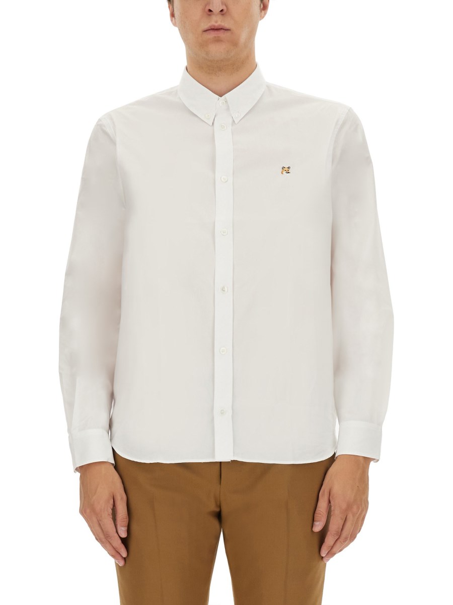 MAISON KITSUNÉ CAMICIA IN POPELINE DI COTONE CON PATCH FOX