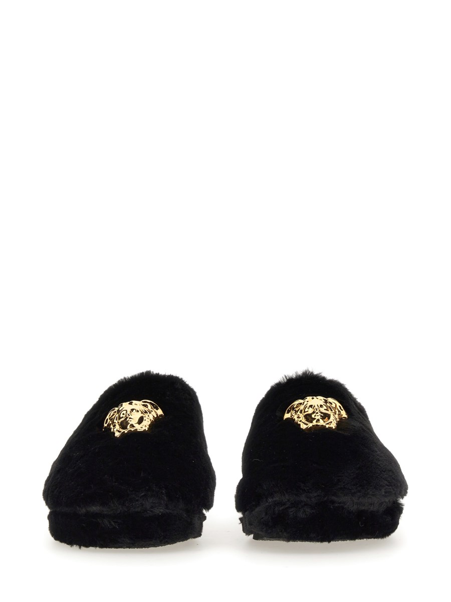 Versace hot sale medusa slippers