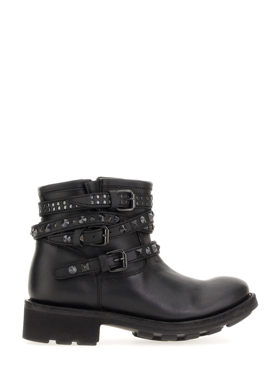 Ash tatum 2025 biker boots