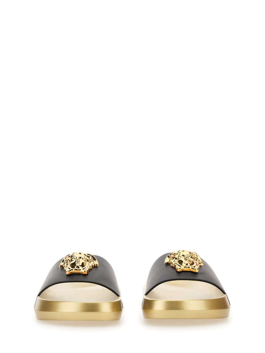 VERSACE SANDAL SLIDE THE RUBBER MEDUSA Eleonora Bonucci