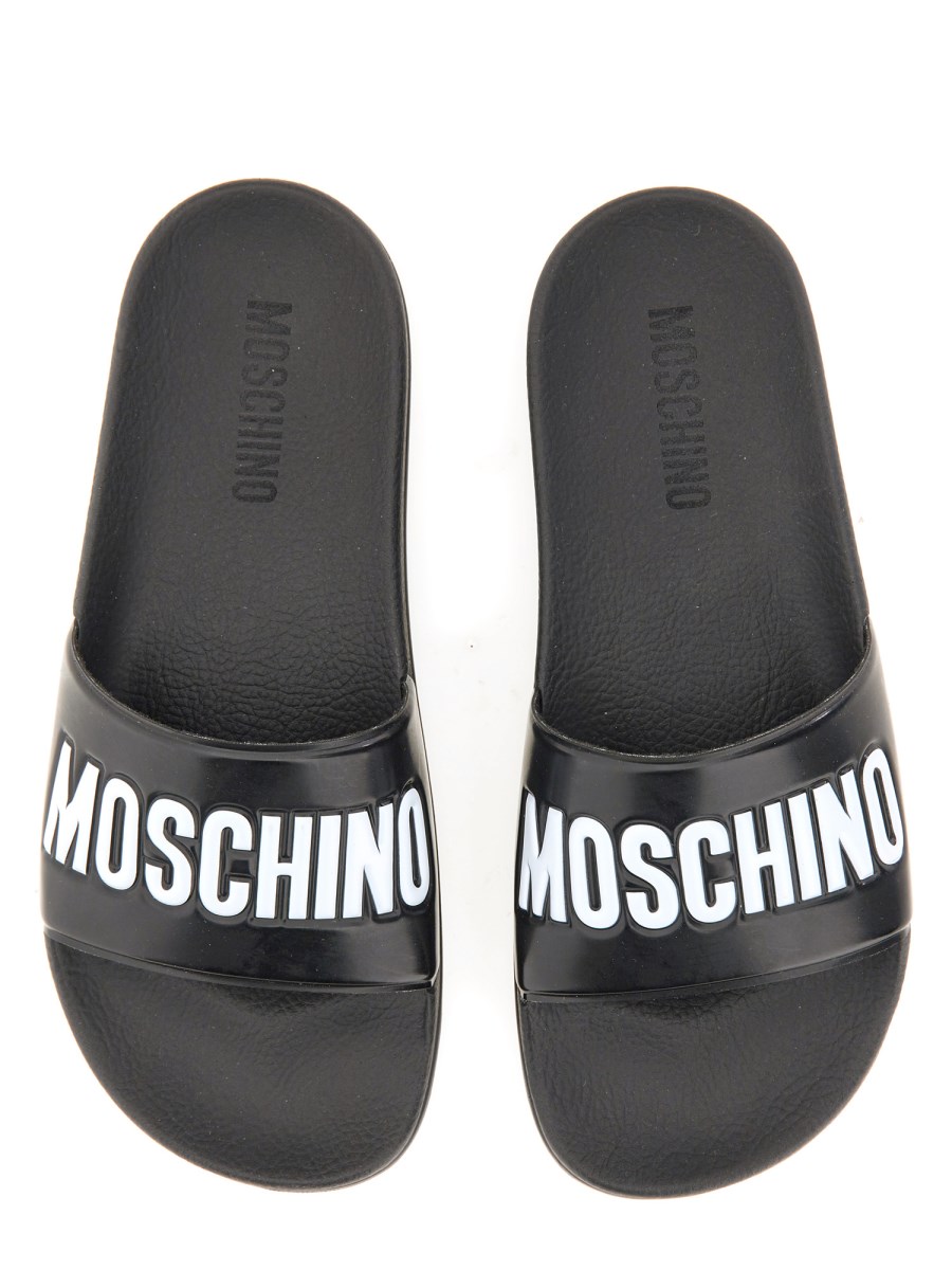 Moschino best sale slides men