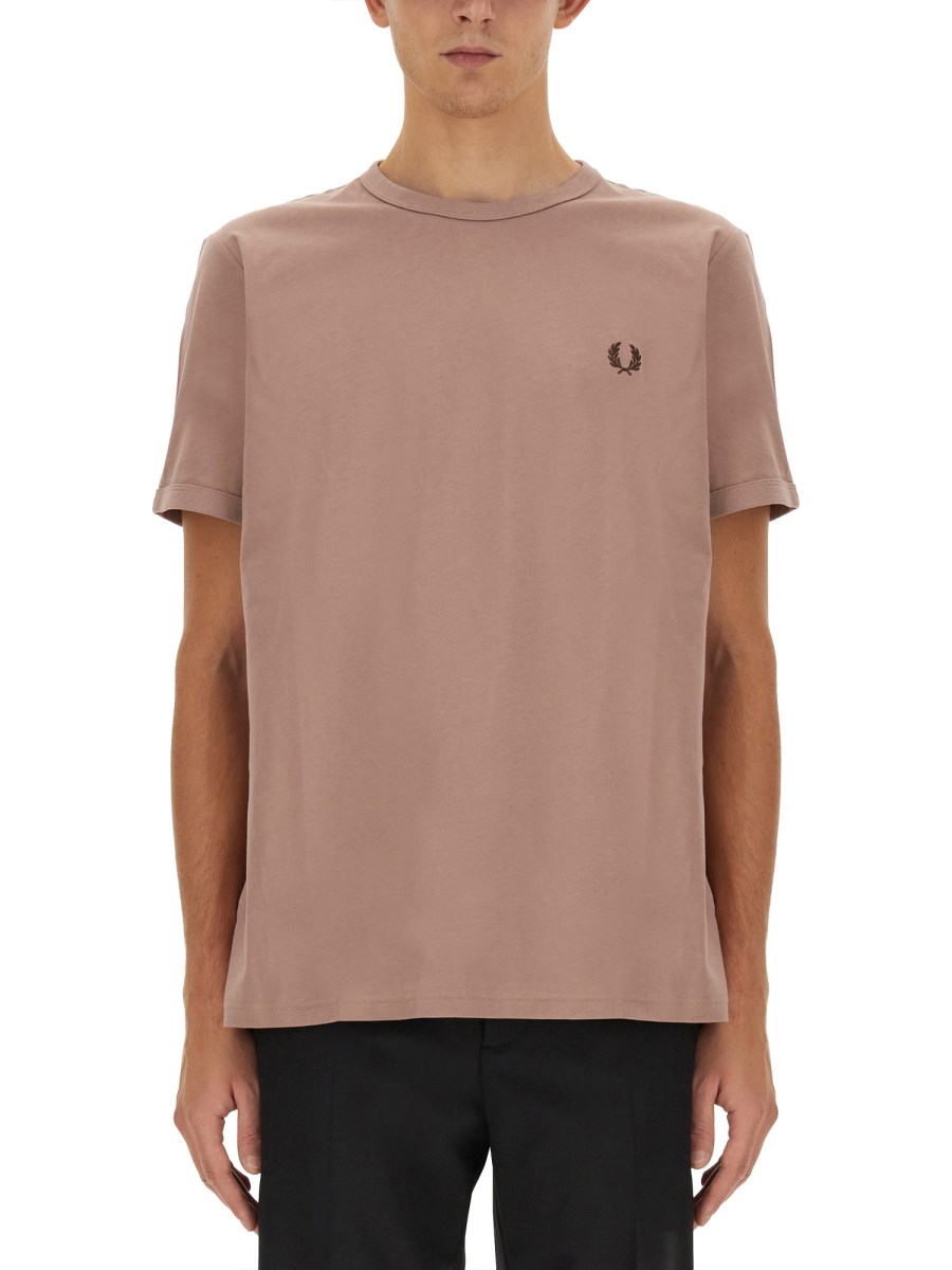 FRED PERRY T-SHIRT CON LOGO