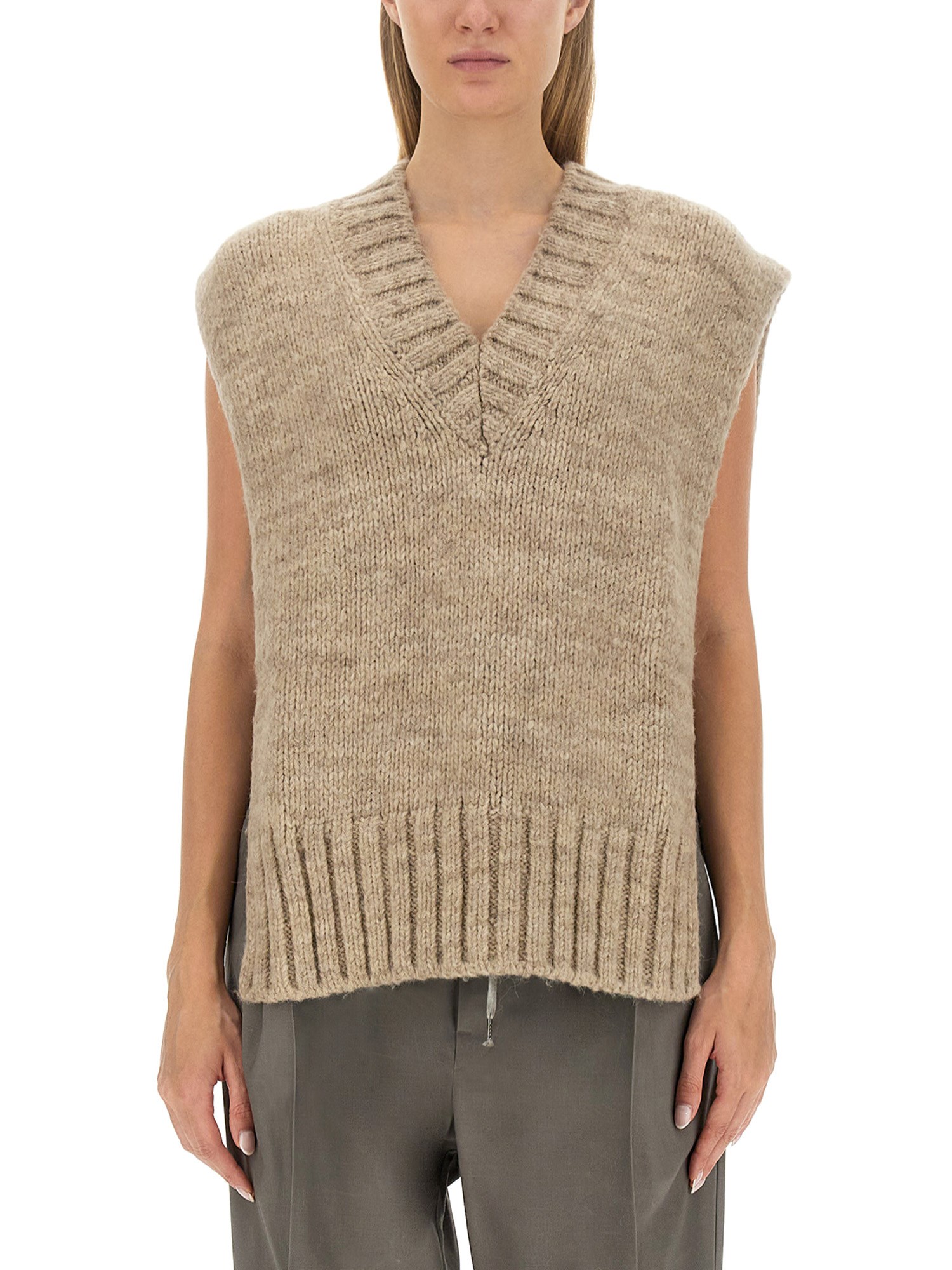 Maison Margiela Knitted Vest In Beige