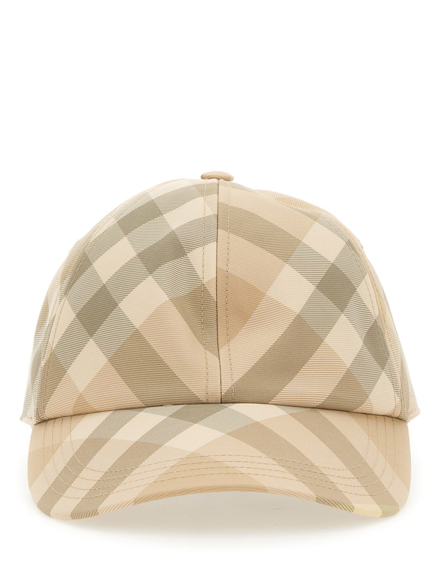 Burberry shop fitted hat