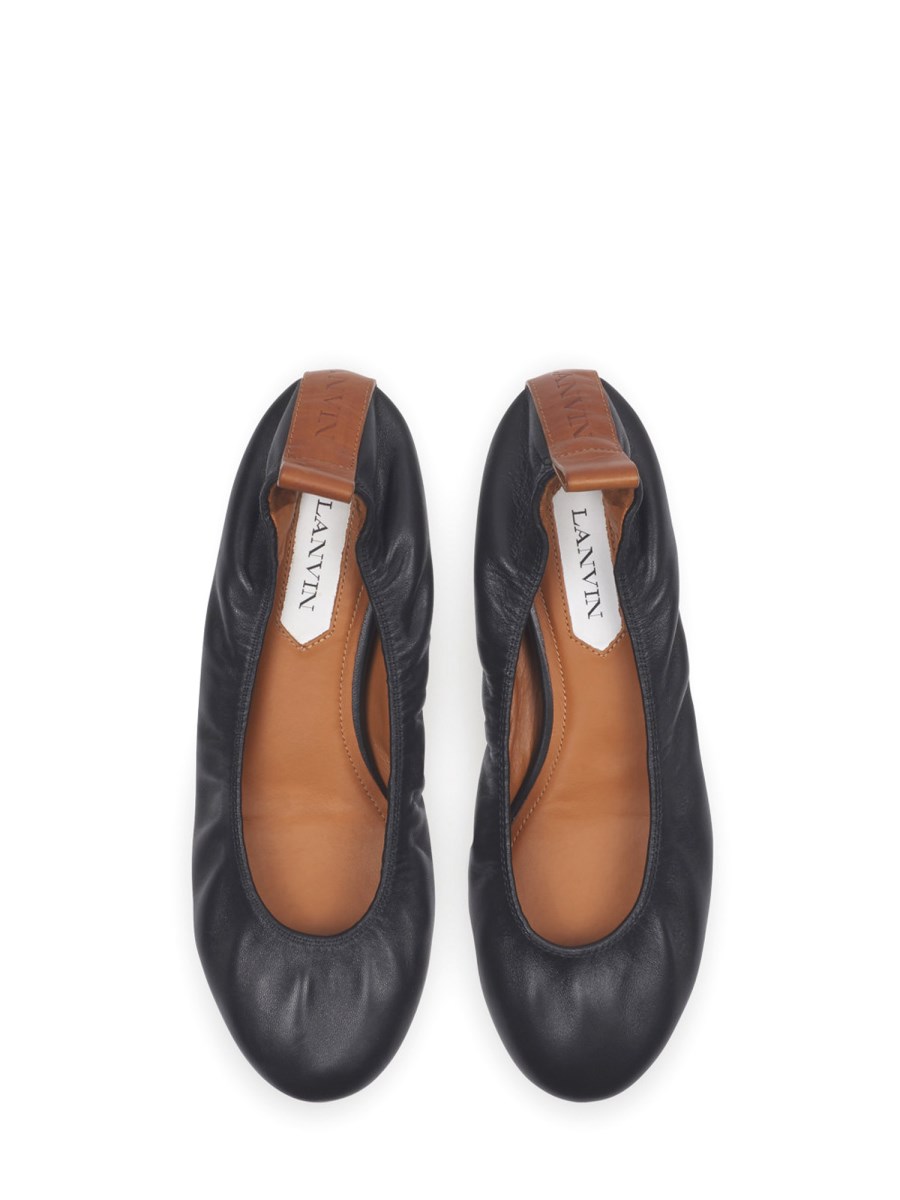 BALLERINA IN PELLE 