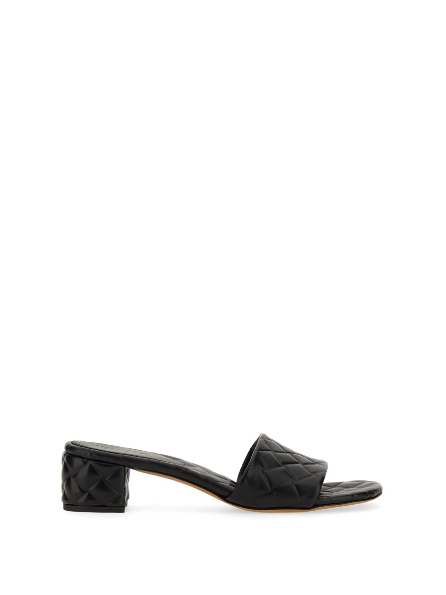 BOTTEGA VENETA MULE "AMY" IN NAPPA MORBIDA