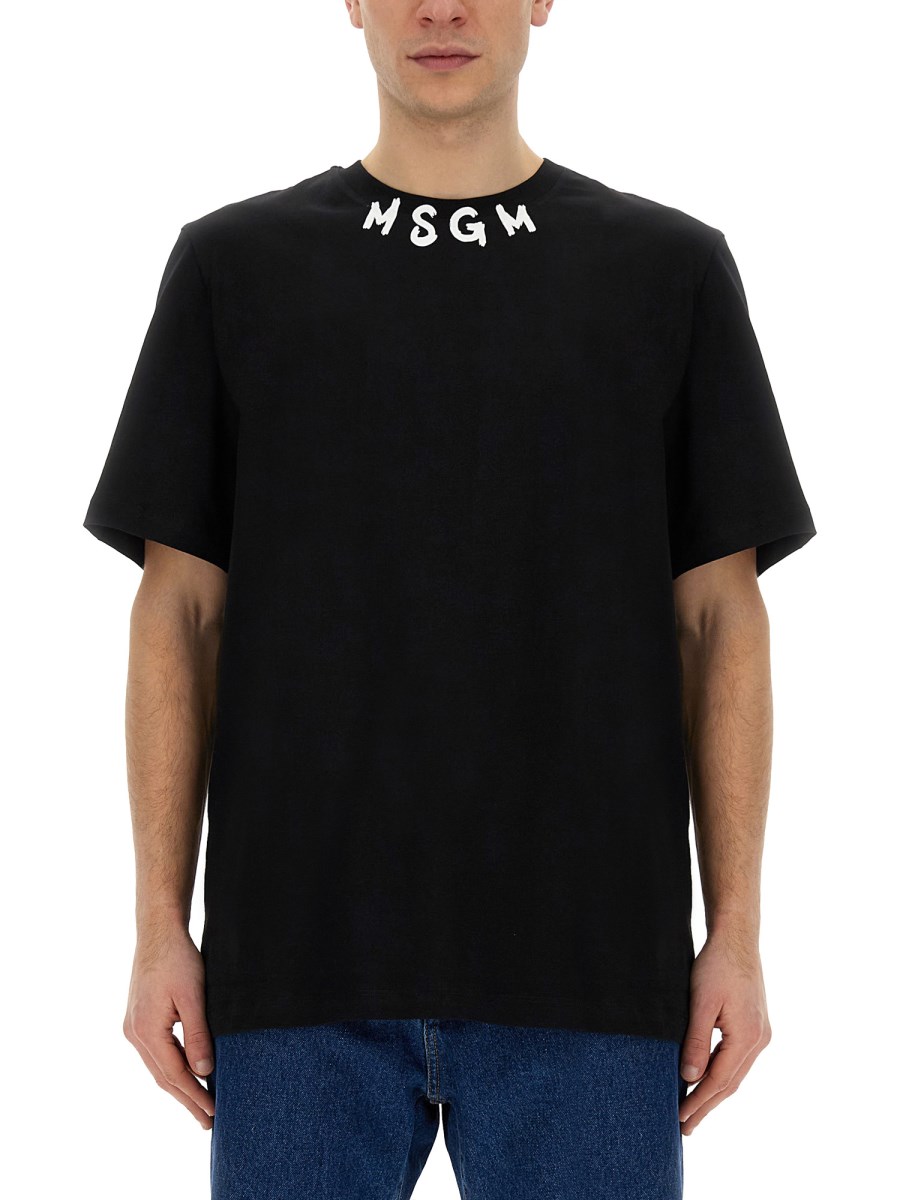 T-SHIRT CON LOGO