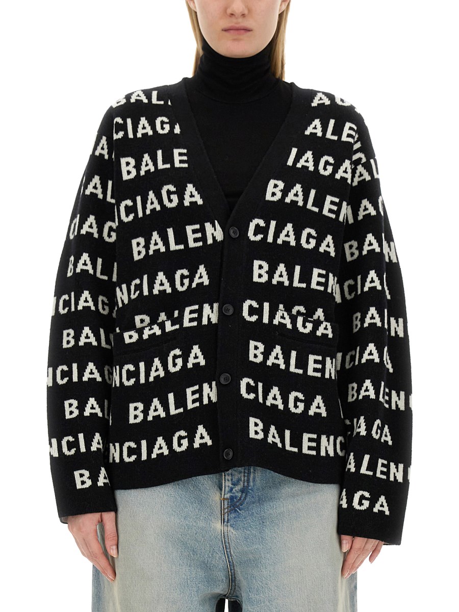 CARDIGAN CON LOGO 